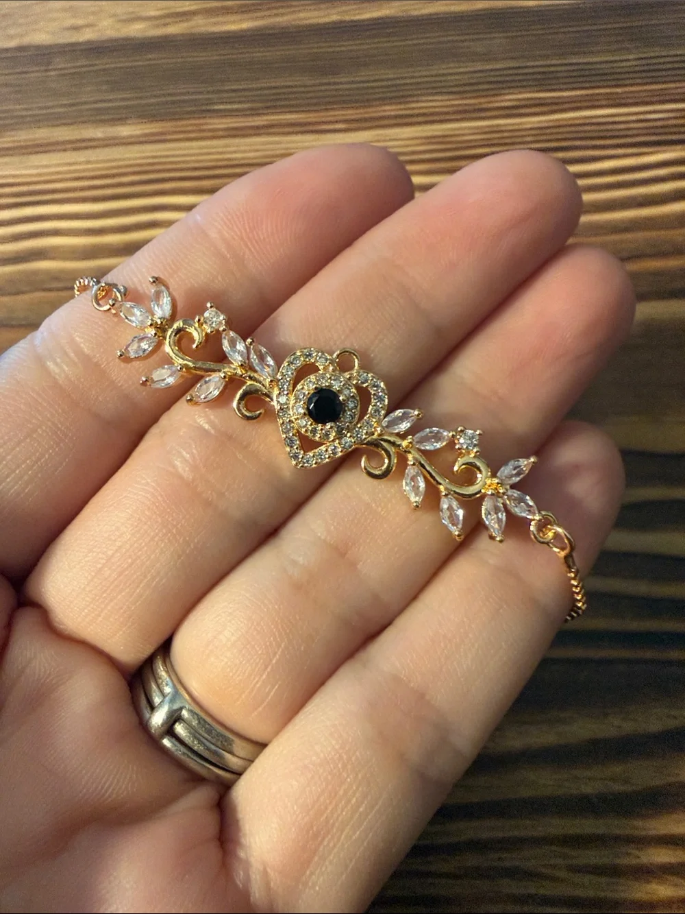 Gold Heart & Leaf Crystal Bracelet - Elegant Women's Jewelry